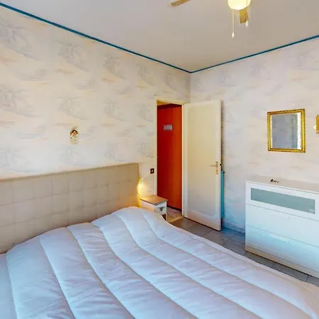 شقة 114fdm - Agreable 2p Climatise En Dernier Etage Avec Immense Terrasse Avec Parking Prive *