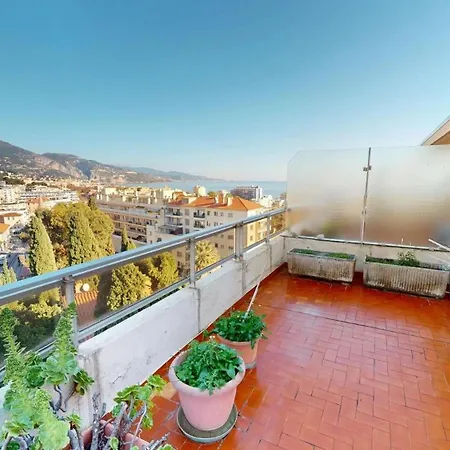 114fdm - Agreable 2p Climatise En Dernier Etage Avec Immense Terrasse Avec Parking Prive